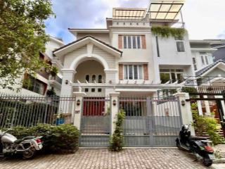 Bán biệt thự kdc phú mỹ vạn phát hưng, quận 7, có hầm và hợp đồng thuê , giá tốt nhất 35,6 tỷ