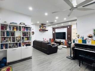 Chung cư 137 nguyễn ngọc vũ  3pn, 2wc, 115m2, 8.88 tỷ  không có căn thứ 2, căn góc, 2 thoáng