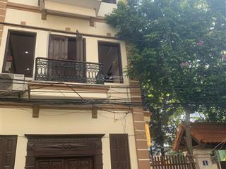 Cho thuê nhà lô góc ô tô đỗ cửa,ngõ 107 trần duy hưng,75m * 5 tầng,có thang máy,giá 37 triệu