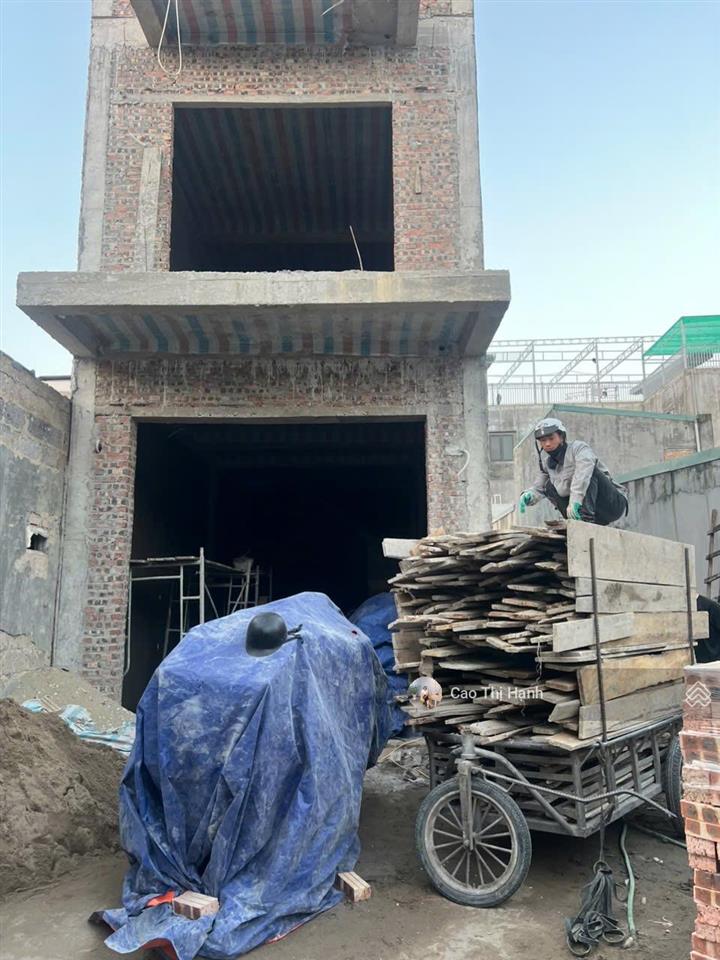 64m2 nhà xây mới độc lập 3,5 tầng ngay ngã 6 quán trữ  ngõ gần 4m