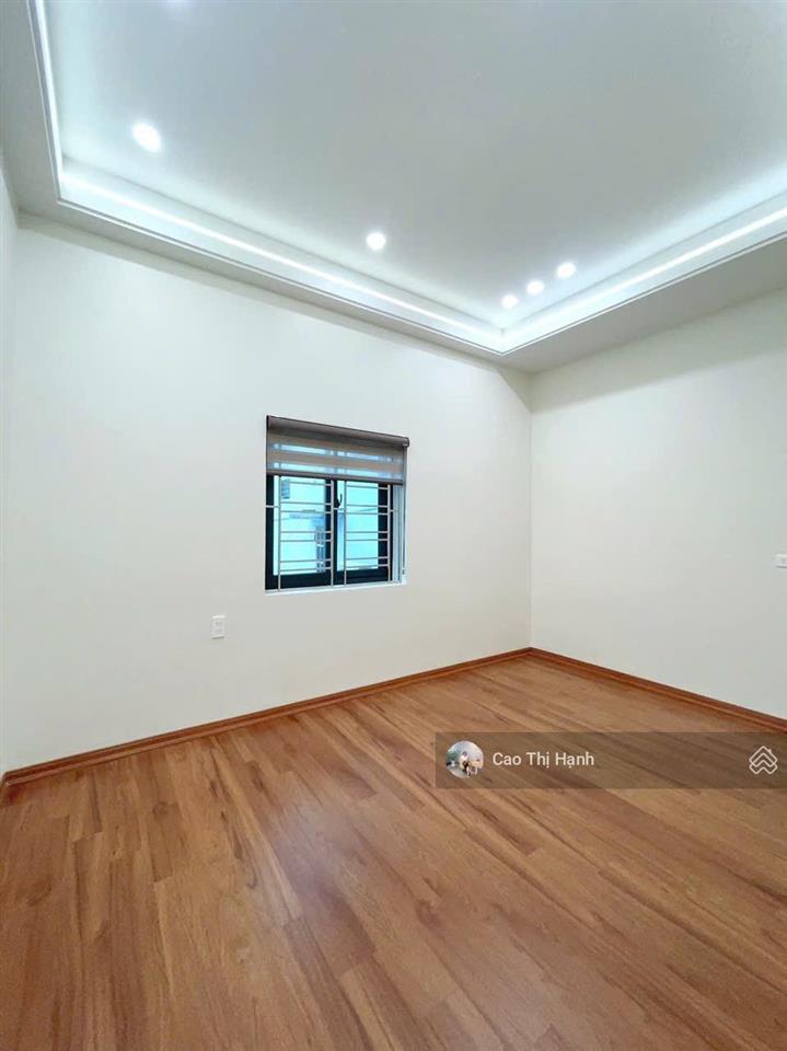 Nhà 3 mặt đường phương khê  63m2  vị trí đẹp