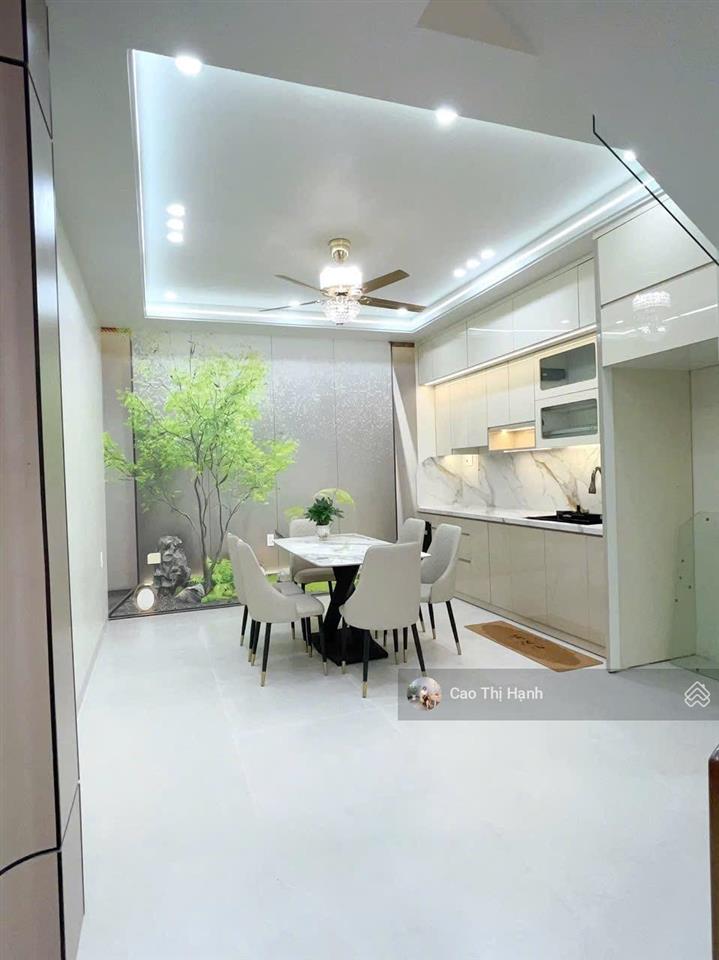 Nhà 3 mặt đường phương khê  63m2  vị trí đẹp