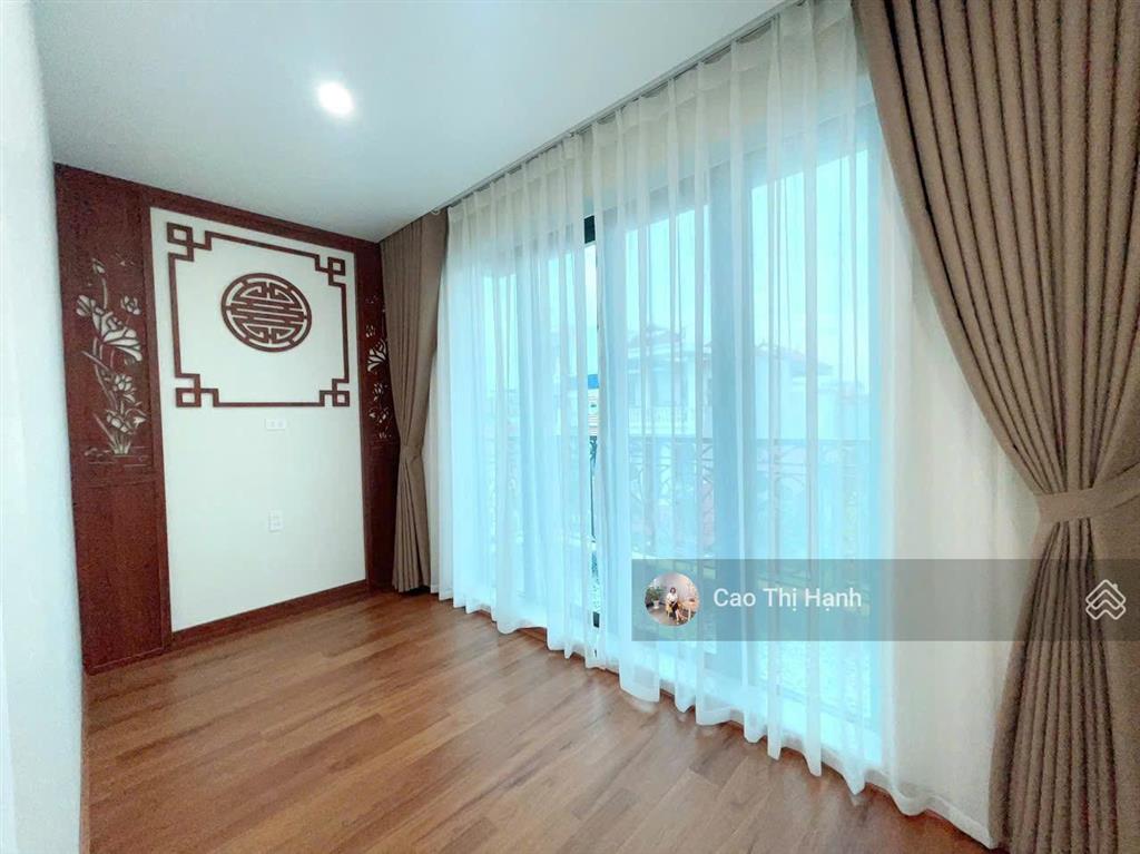 Nhà 3 mặt đường phương khê  63m2  vị trí đẹp