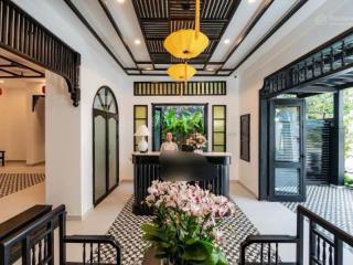 Bán khách sạn 4 tầng trung tâm hội an, đường bà triệu 23 phòng. doanh thu 600tr/ tháng