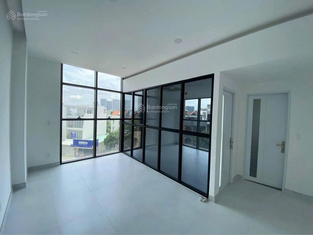 Chuyên cho thuê văn phòng tại the sun avenue, diện tích nào cũng có 35 đến 100m2. giá từ 10 triệu