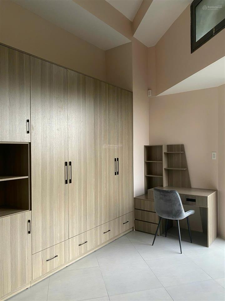Bán căn studio, full nội thất 50m2 the sun avenue chỉ 3,3 tỷ bao phí. 0906 689 *** xem nhà 24/7