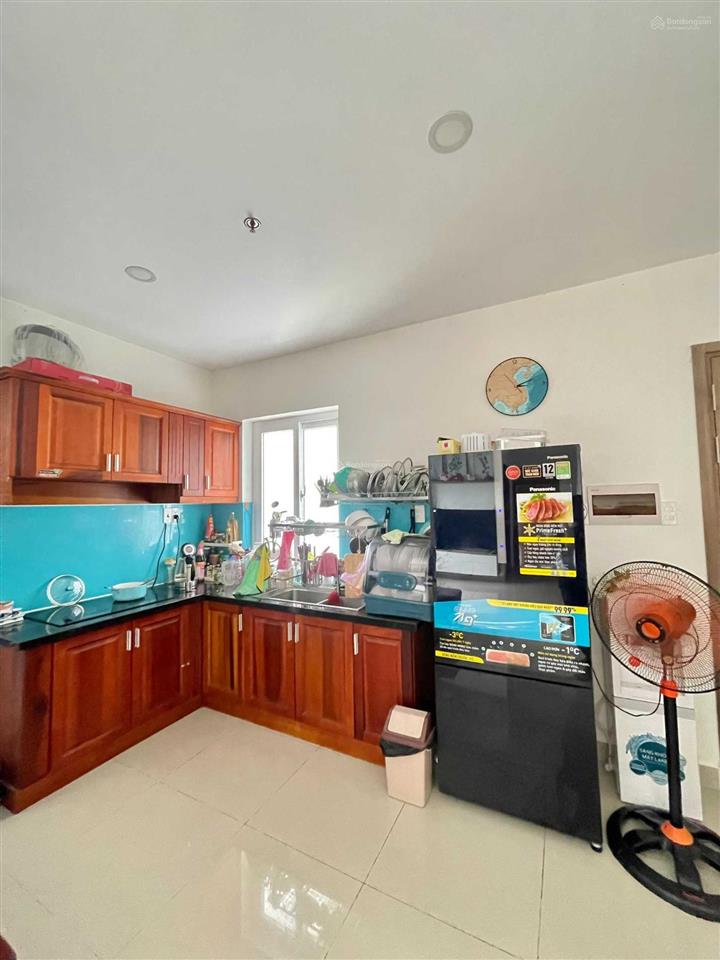 Bán căn góc 2 view thoáng mát 72m2  đã có sổ  giá 3.2 tỷ  tặng nội thất