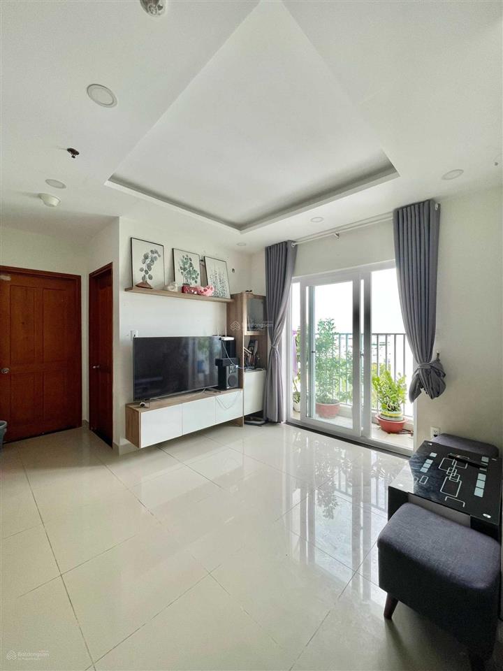 Bán căn góc 2 view thoáng mát 72m2  đã có sổ  giá 3.2 tỷ  tặng nội thất