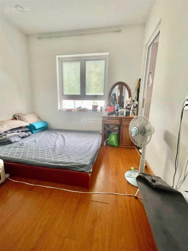 Bán căn góc 2 view thoáng mát 72m2  đã có sổ  giá 3.2 tỷ  tặng nội thất