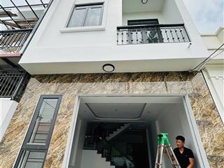 Nhà đẹp độc lập 3 tầng, ô tô để cửa  gần việt tiệp 2