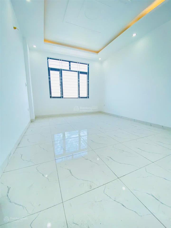 Nhà đẹp 3 tầng đường 6m ô tô quay đầu, hoàng mai, đồng thái  an dương