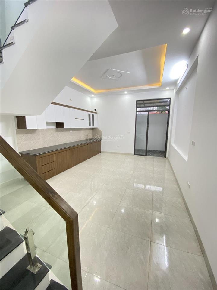 Nhà đẹp 3 tầng đường 6m ô tô quay đầu, hoàng mai, đồng thái  an dương