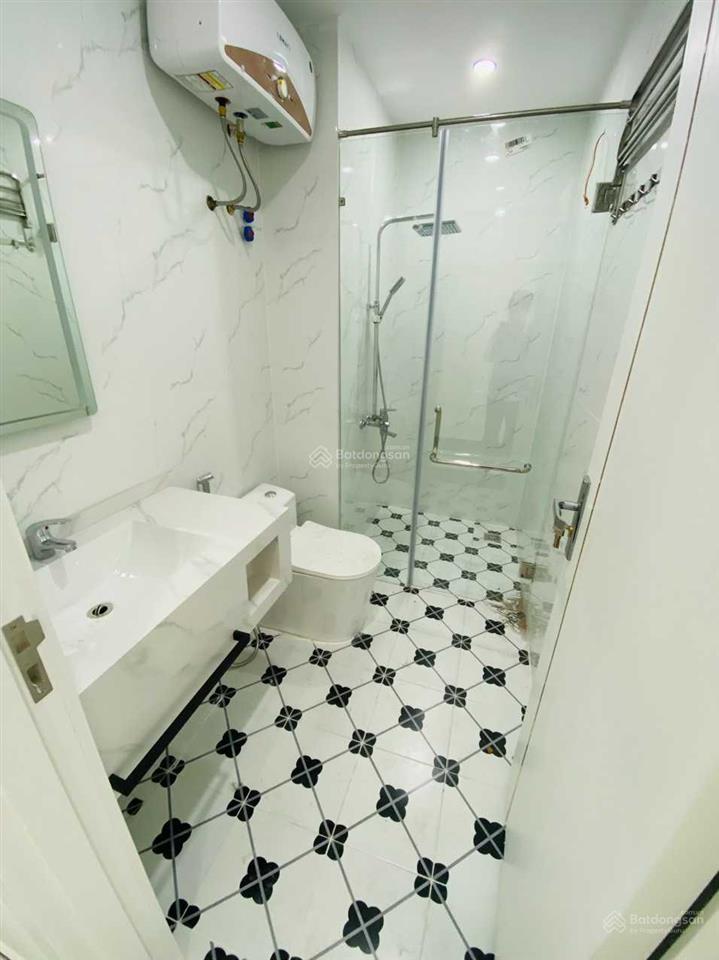 Nhà đẹp buôn bán tốt đường 13m ô tô tránh nhau  hùng vương  hồng bàng, đủ nội thất, bãi xe