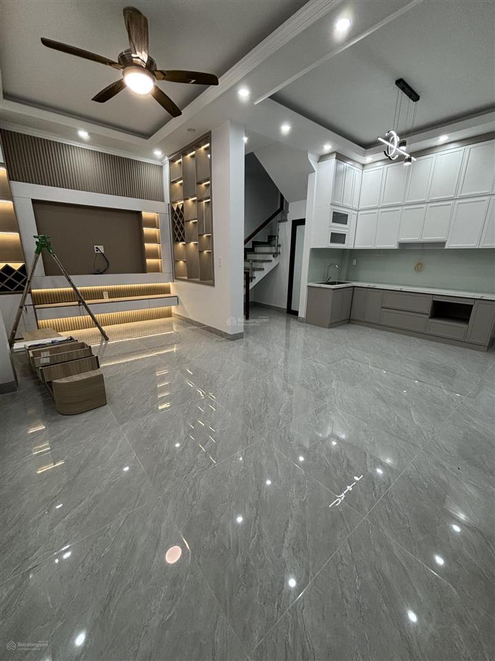 Nhà đẹp độc lập 4 tầng ngõ 6m ô tô để cửa  gần cầu an dương, cách mặt đường tôn đức thắng 100m