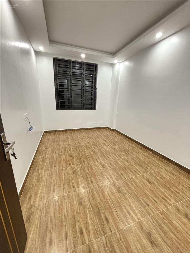 Nhà đẹp độc lập 4 tầng ngõ 6m ô tô để cửa  gần cầu an dương, cách mặt đường tôn đức thắng 100m
