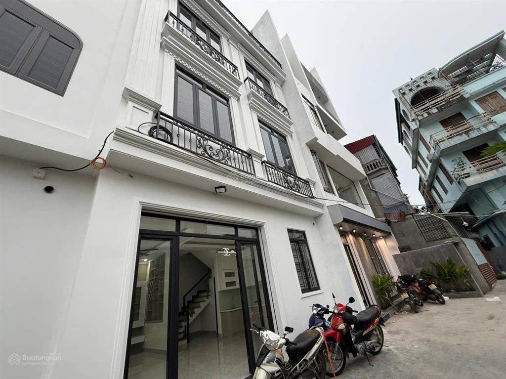 Nhà đẹp độc lập 4 tầng ngõ 6m ô tô để cửa  gần cầu an dương, cách mặt đường tôn đức thắng 100m