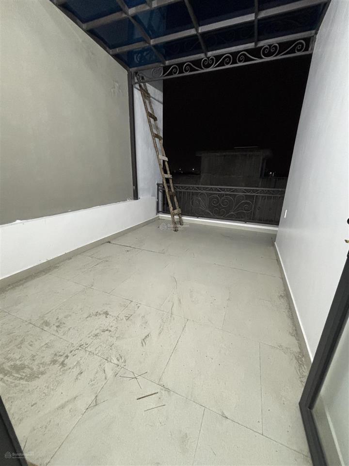Nhà đẹp độc lập 4 tầng ngõ 6m ô tô để cửa  gần cầu an dương, cách mặt đường tôn đức thắng 100m