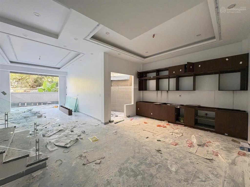 3 tầng hiện đại, ô tô ra vào gần hoàng huy an đồng