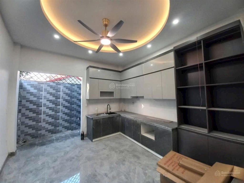 Nhà đẹp 4 tầng ô tô để trong sân  gần hoàng huy an đồng