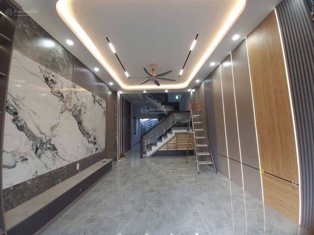 Nhà đẹp 4 tầng ô tô để trong sân  gần hoàng huy an đồng