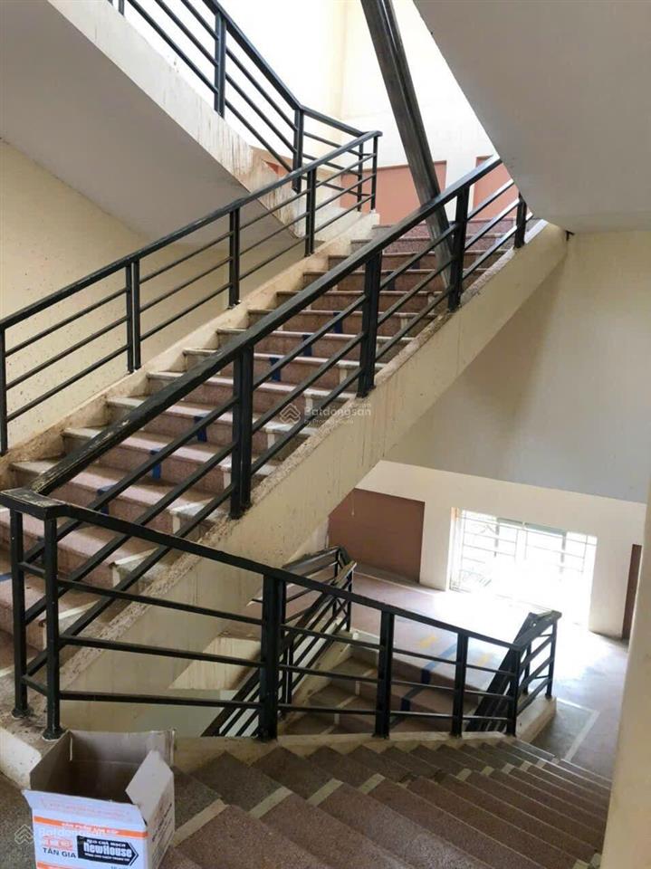 Cho thuê mặt bằng 4000m2 làm trường học, nhà hàng, văn phòng