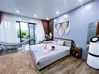 Bán nhà mtkd đường huỳnh văn một , diện tích  5,7m * 20m , 2 lầu nhà còn rất mới nội thất cao cấp