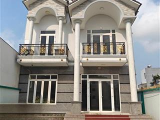 Bán nhà 1 trệt 1 lầu mái thái dx24 phú mỹ, 10x30 thổ cư 200m2 kế bên chợ phú mỹ giá cực ngộp 7 tỷ