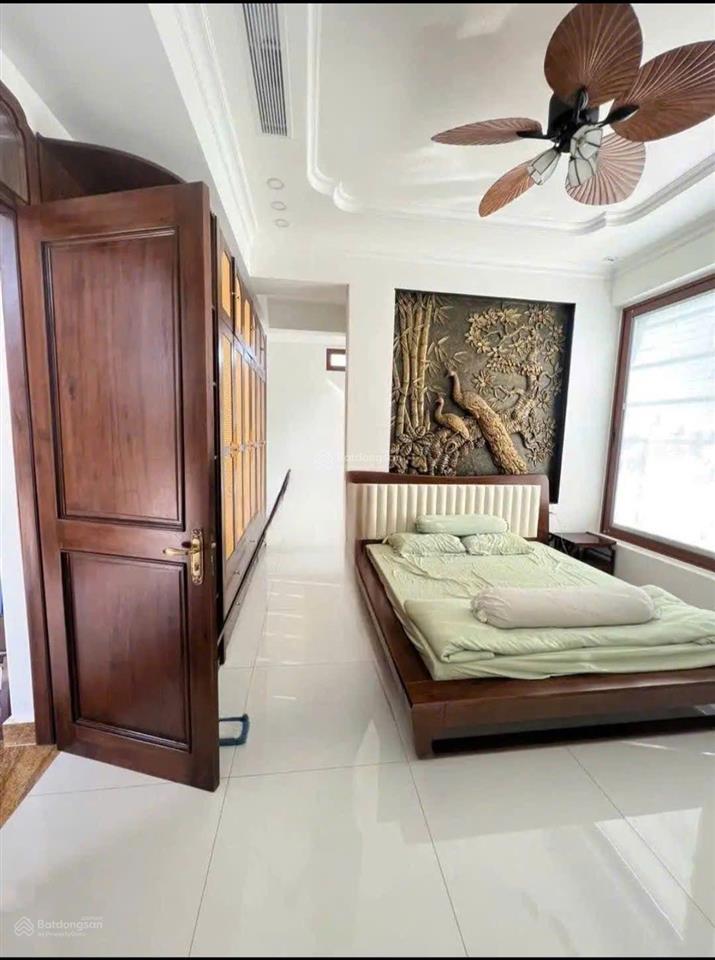 Nhà sân vườn nghỉ dưỡng tdm 1041m2 có sẵn khuôn viên tiểu cảnh hồ cá koi cực kỳ đẹp giá 13,9 tỷ