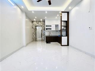 Bán nhà xuân la, 37m2, mt 4.3m, thang máy, gần hồ chỉ 10 tỷ