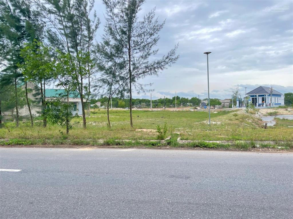 Chính chủ cần bán lô đất vàng mặt tiền đẹp trục quốc phòng, khu kinh tế đông nam quảng trị
