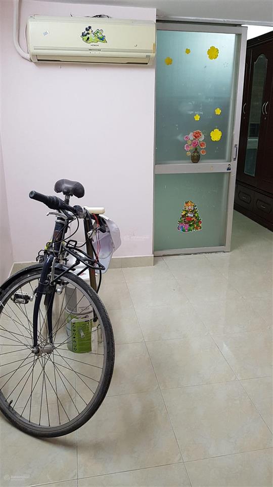 Có nhu cầu bán căn hộ tập thể a25 nghĩa tân  dt 35m2  giá bán 2,1 tỷ