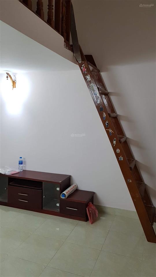 Có nhu cầu bán căn hộ tập thể a25 nghĩa tân  dt 35m2  giá bán 2,1 tỷ