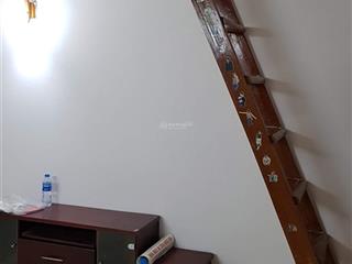 Có nhu cầu bán căn hộ tập thể a25 nghĩa tân  dt 35m2  giá bán 2,1 tỷ