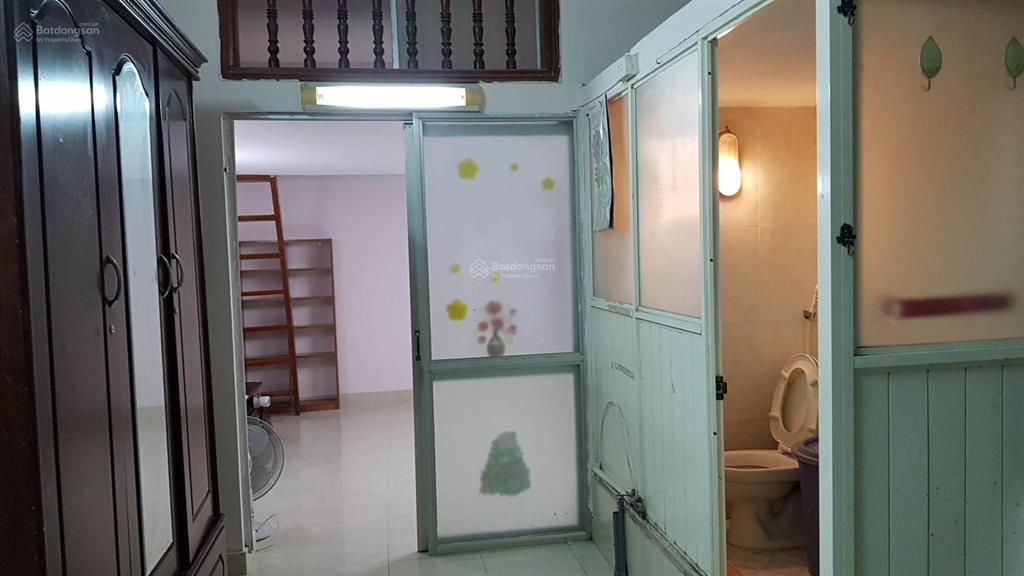 Có nhu cầu bán căn hộ tập thể a25 nghĩa tân  dt 35m2  giá bán 2,1 tỷ