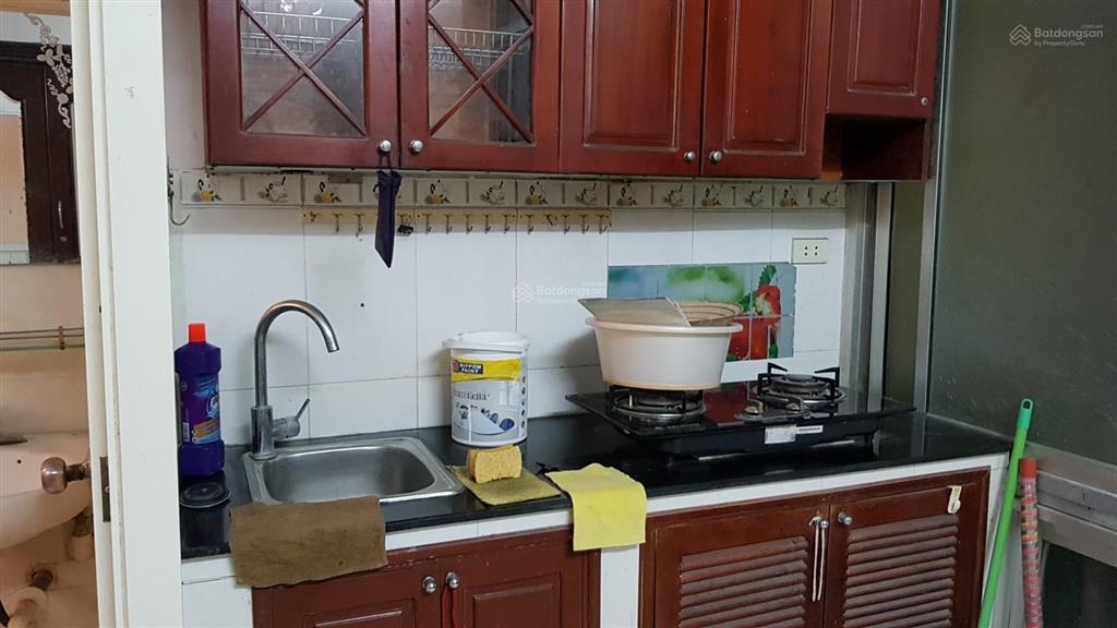 Có nhu cầu bán căn hộ tập thể a25 nghĩa tân  dt 35m2  giá bán 2,1 tỷ