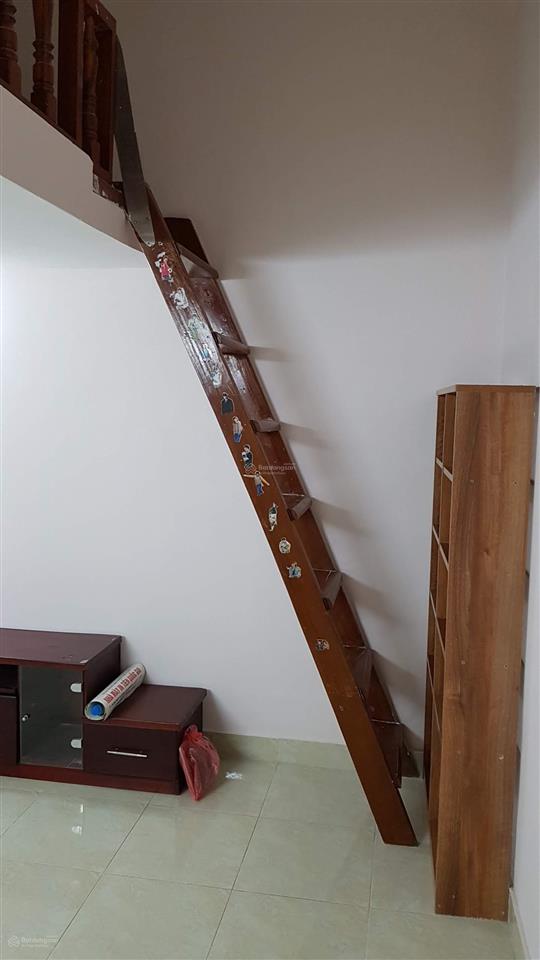 Có nhu cầu bán căn hộ tập thể a25 nghĩa tân  dt 35m2  giá bán 2,1 tỷ