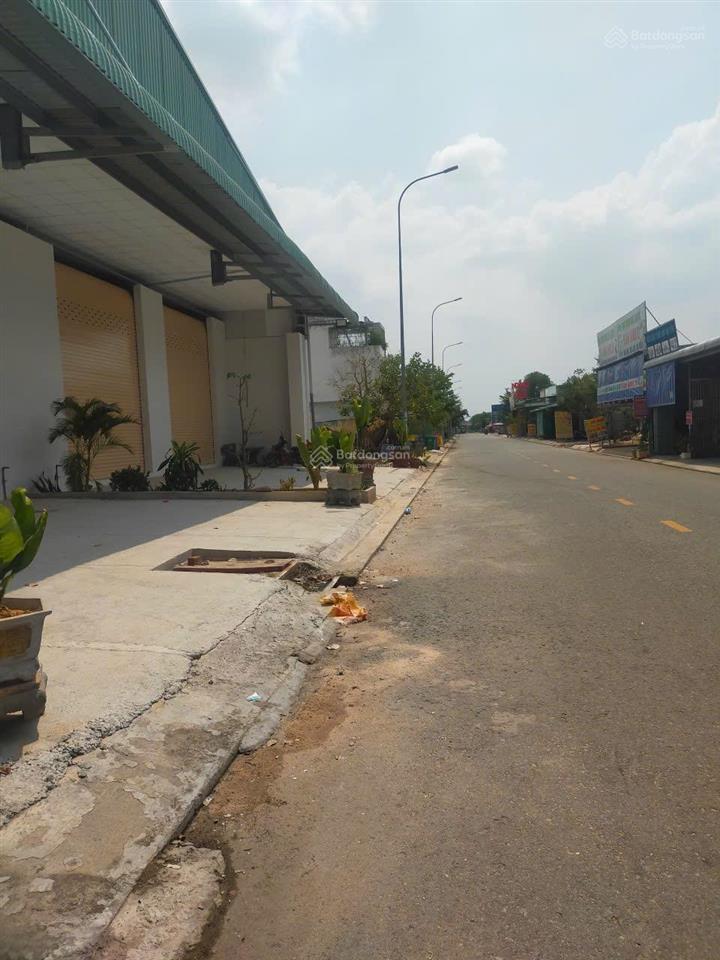 Cần bán 746m2 100% tc đường d1b kdc ấp 1 vĩnh tân có nhà kho đang cho thuê 28tr/tháng giá bán 13 tỷ