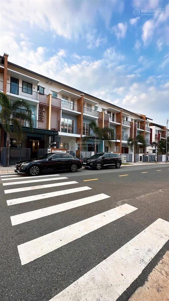 Cho thuê nhà biệt thự tại sun casa, 15tr/tháng full nội thất cao cấp, 80m2