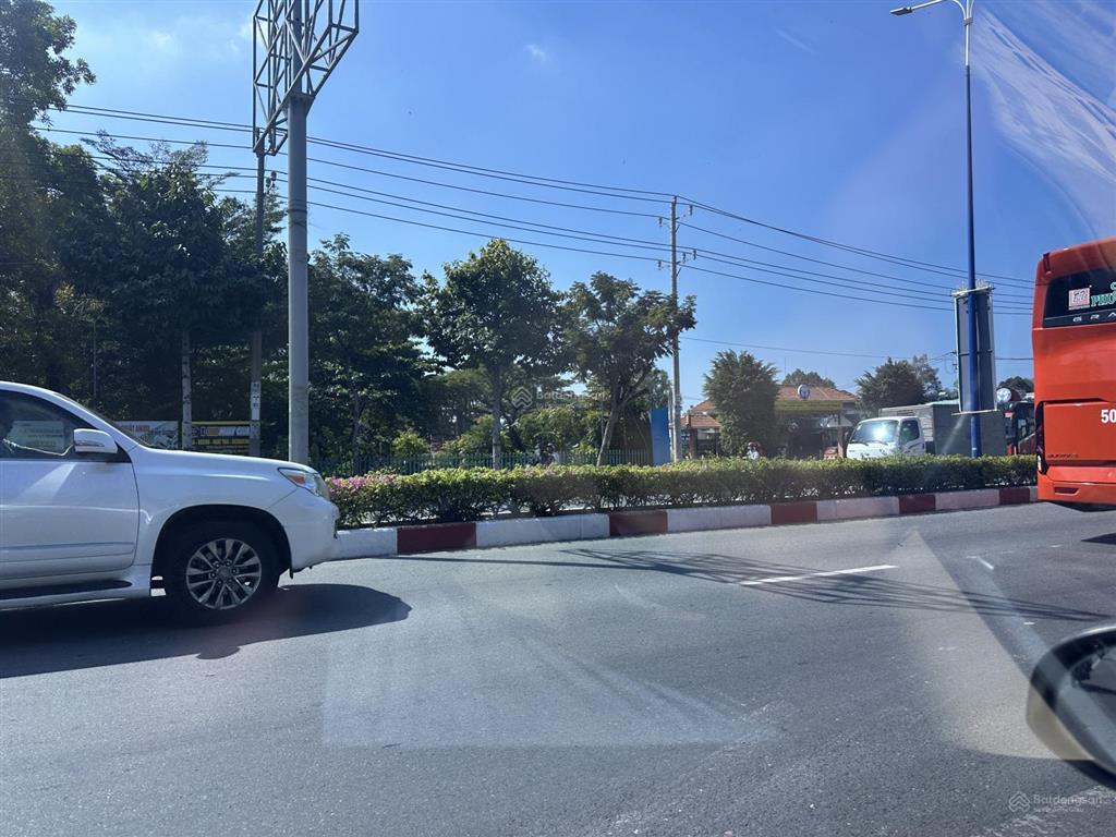 Bán đất tại quốc lộ 13, hiệp thành, đối diện công viên thanh lễ dt 8,9x52m  403m2 thổ cư 325m2