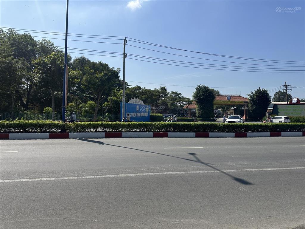Bán đất tại quốc lộ 13, hiệp thành, đối diện công viên thanh lễ dt 8,9x52m  403m2 thổ cư 325m2