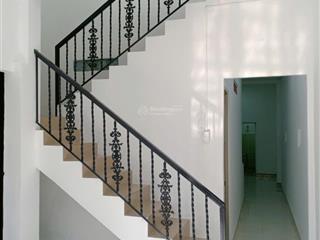 Cho thuê nhà nguyên căn 3 phòng ngủ mới