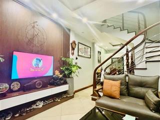 Bán nhà cầu giấy, 38m2 5 tầng dân xây mặt tiền rộng, ôtô cách phố đúng 50m. giá rẻ