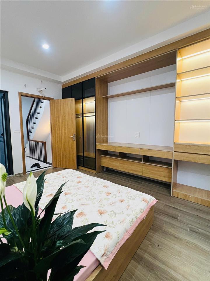 Cực hiếm, cầu giấy 6 tầng thang máy cách phố đúng 50m chỉ 11,5 tỷ