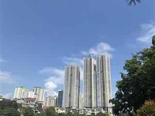 Cần bán căn hộ 2pn lâu dài , view hồ , hướng ban công đông nam , tầng trung tại dự án grand sunlake