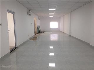Văn phòng trống suốt 75m2 trang bị sẵn máy lạnh âm trần ngay sân bay tân sơn nhất. 19 sông nhuệ