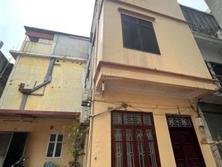 Cần bán gấp nhà mặt hồ đầm tròn dt đất 165m2, giá bán 260tr/m2 tại phố đội cấn, ba đình hà nội