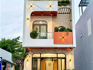 Nhà 1 trệt 2 lầu tp thủ dầu một, sổ hồng riêng, đường ô tô giá chỉ hơn 2 tỷ