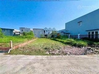 Bán lô đất thổ cư 200m2 mặt tiền siêu đẹp giữa trung tâm thị trấn bến lức