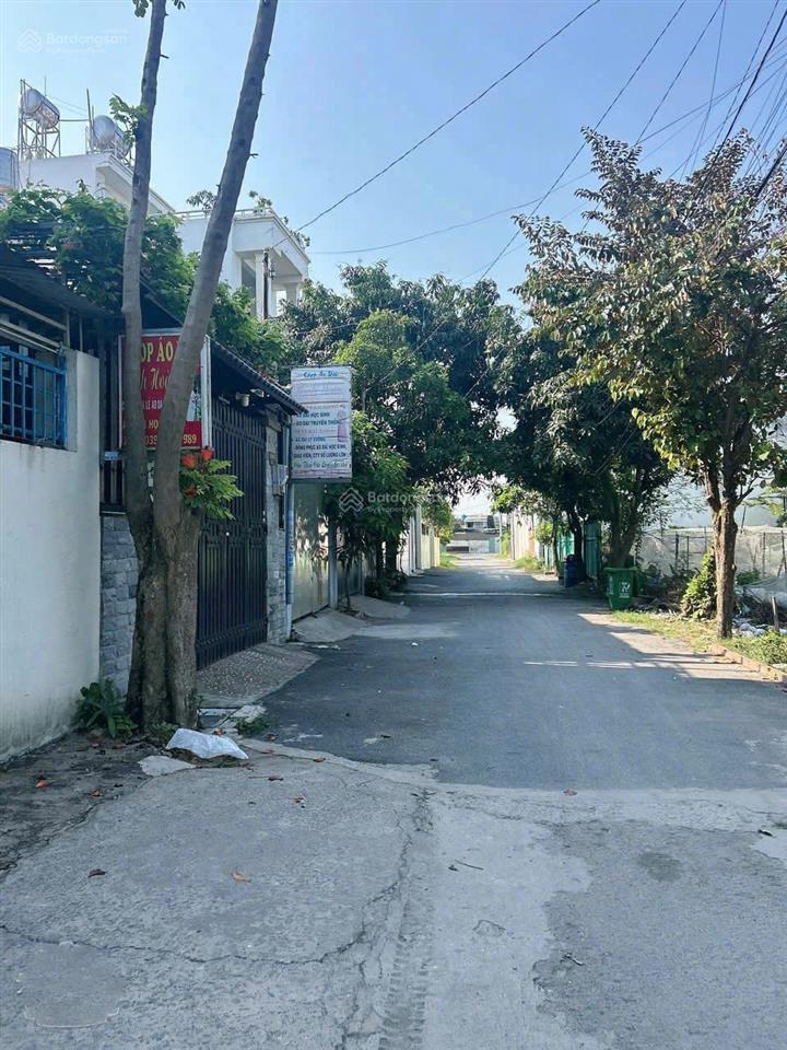 Đất trung tâm thủ dầu một dt 5x30m,giá 1 tỷ 650tr,sổ sẵn, đường xe hơi