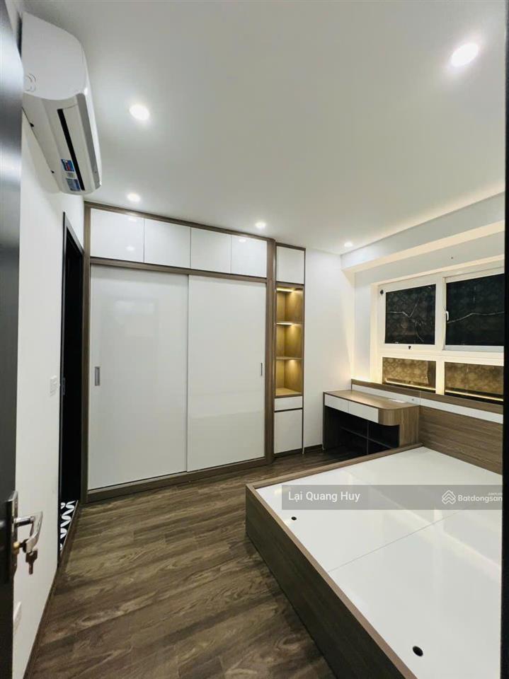 Bán căn 2 pn, 2wc. s= 70m. full đồ. gía 5,5 tỷ. dự án chung cư đai kim building, bắc linh đàm.